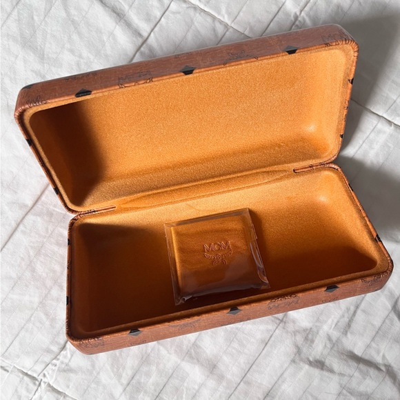 NEW MCM GLASSES CASE - Picture 2 of 2